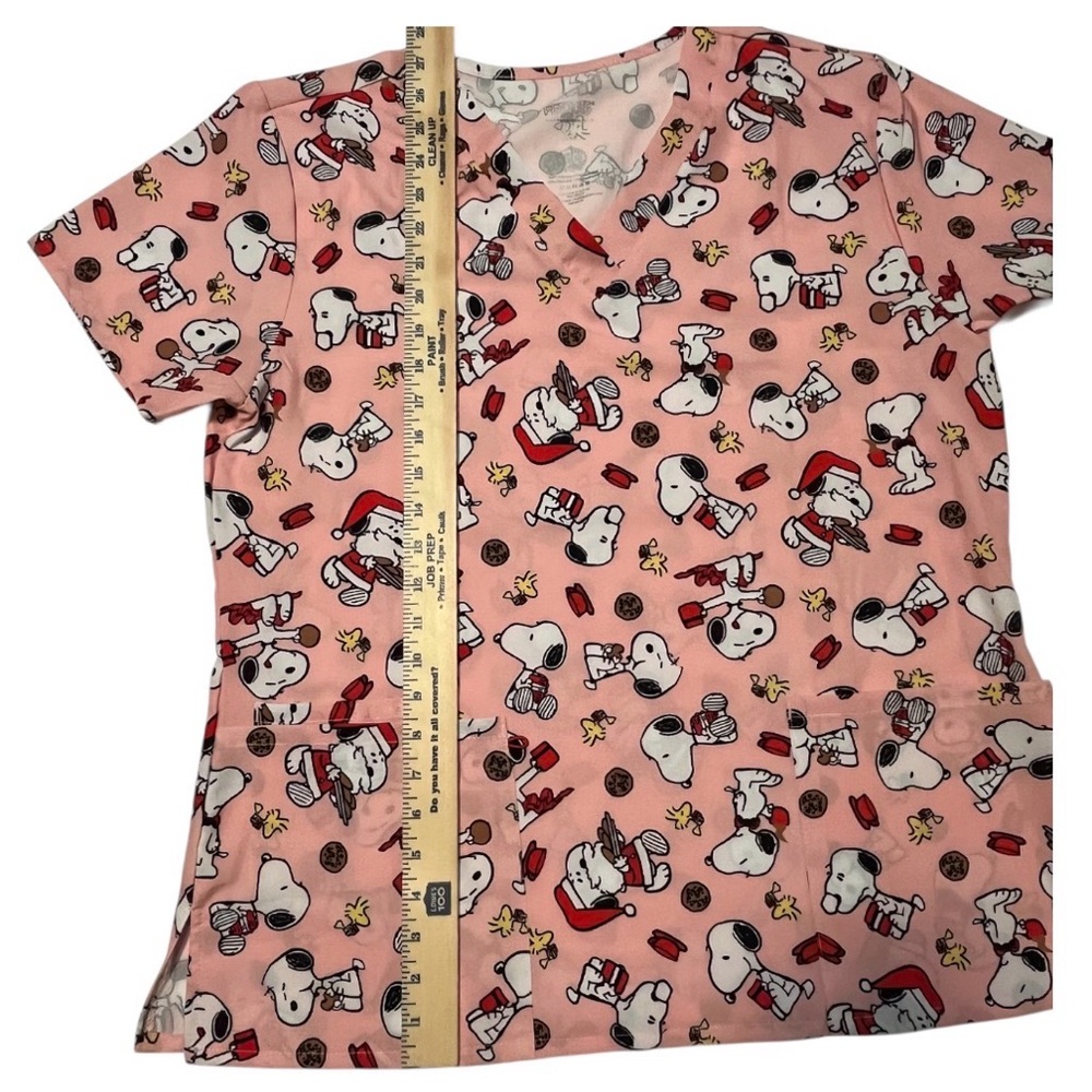 Peanuts Snoopy Christmas Scrub Top XL Pink Holiday NWT - Picture 4 of 5